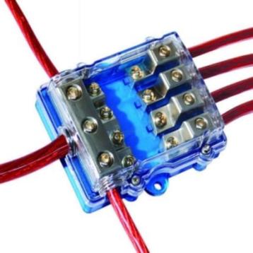 AGU zekering blok 1x 4GA in - 4x 8GA uit beschikbaar voor biedingen