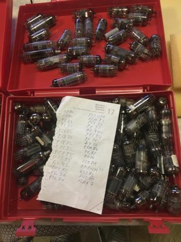 Grote set lampen voor oude/vintage TV toestellen beschikbaar voor biedingen