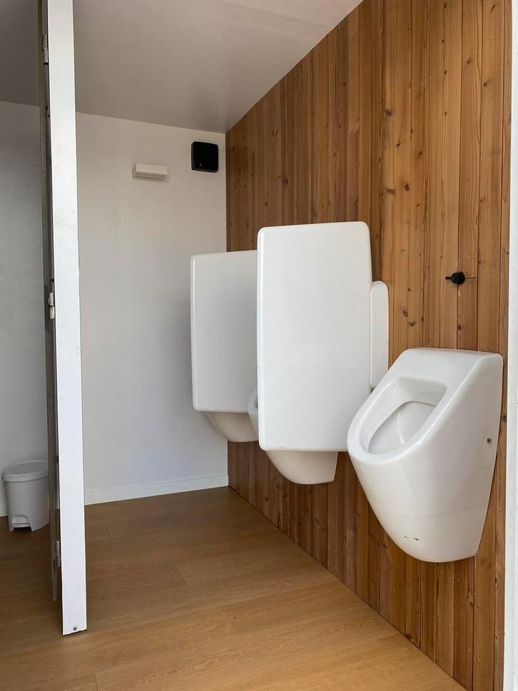 Luxe WC wagen te huur !, Hobby en Vrije tijd, Feestartikelen | Verhuur, Zo goed als nieuw, Ophalen