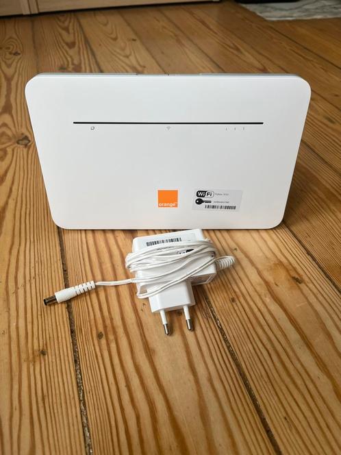 Orange Flybox 4G+ (modem + kabel), Computers en Software, Routers en Modems, Zo goed als nieuw, Ophalen