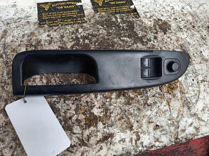 Elektrisch Raam Schakelaar van een Volkswagen Passat, Auto-onderdelen, Dashboard en Schakelaars, Volkswagen, Gebruikt, 3 maanden garantie