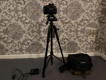 Canon Eos 600D met accessoires  zonder statief  beschikbaar voor biedingen