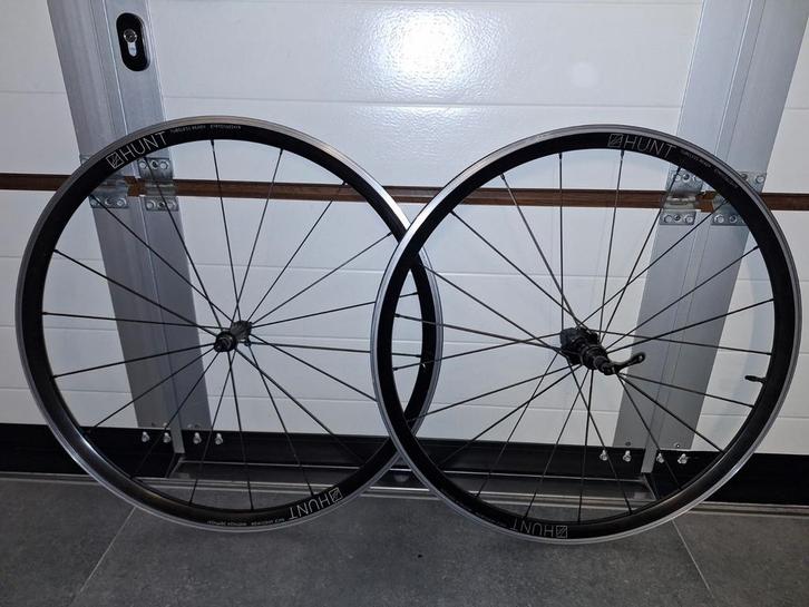 Hunt Race Aero Wide, Fietsen en Brommers, Fietsonderdelen, Zo goed als nieuw, Wiel, Ophalen