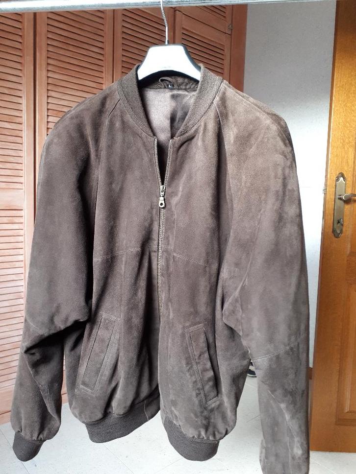 Suede blouson man bruin. Maat L, Kleding | Heren, Jassen | Winter, Zo goed als nieuw, Maat 52/54 (L), Bruin, Ophalen