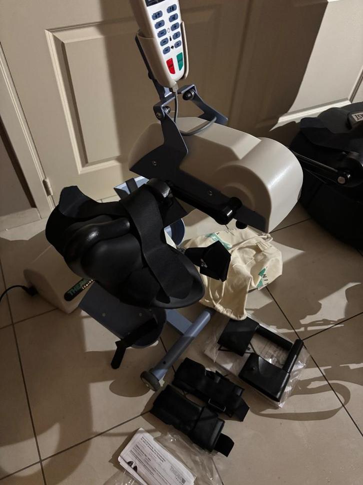 Thera Vital armen en benen uit showroom, Divers, Matériel Infirmier, Comme neuf, Enlèvement ou Envoi