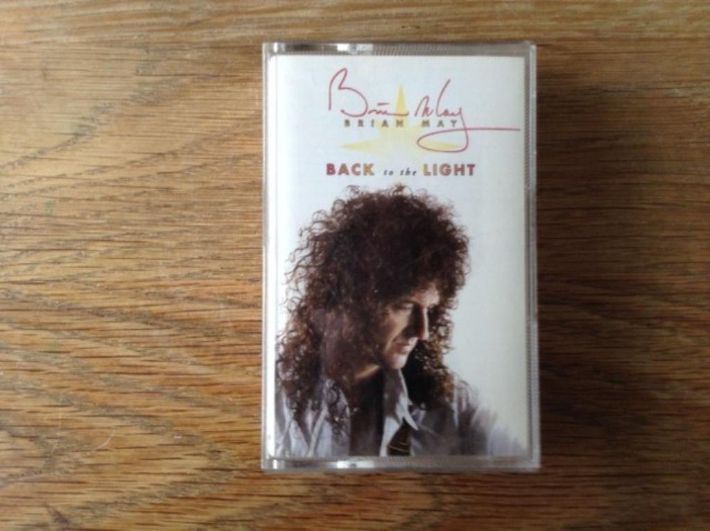 muziekcassette brian may, Enlèvement ou Envoi, Originale, Rock en Metal, Neuf, dans son emballage