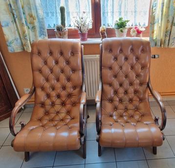 Duo de chesterfield en cuir marron  beschikbaar voor biedingen