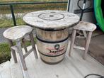 buitentafel en kruk stoelen, Ophalen, Zo goed als nieuw