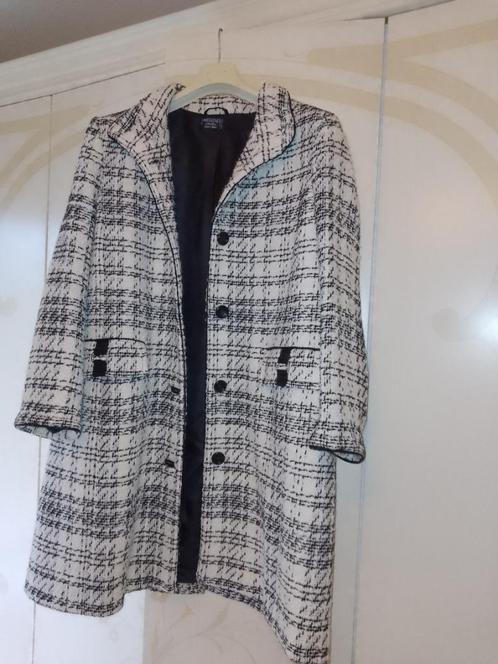jas max mara 48xxl ,kleed  48 xxl , pels jas xxl, Kleding | Dames, Jassen | Winter, Zo goed als nieuw, Maat 46/48 (XL) of groter