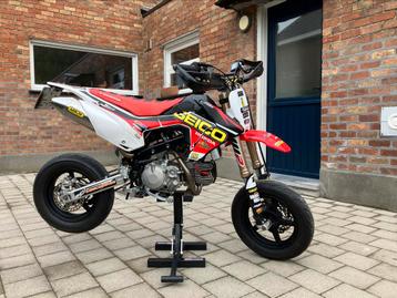 Supermoto Bucci F15rr avec papiers. disponible aux enchères