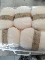 Doucherwollen bal (5 lichtgele ballen)., Ophalen of Verzenden