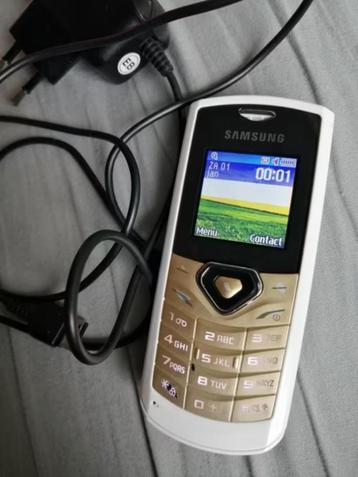 MOET NU WEG!!! GSM SAMSUNG E1170 MOBILE PHONE INCL OPLADER beschikbaar voor biedingen