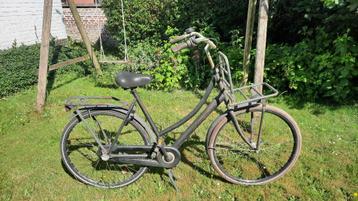 Omafiets beschikbaar voor biedingen