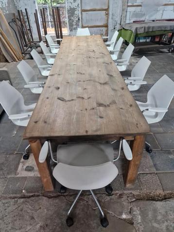 Vergaderen landelijke stijl lange tafel met 12 stoelen beschikbaar voor biedingen