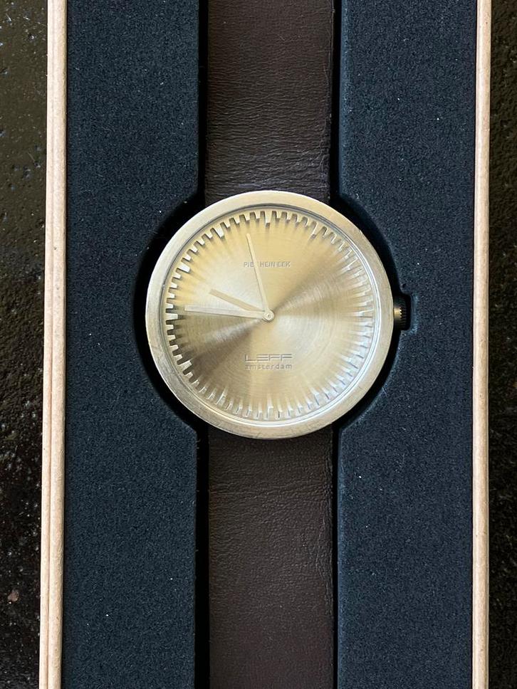 Leff pour Piet Hein Eek - Tube Watch D42, Handtassen en Accessoires, Horloges | Heren, Staal, Leer, Ophalen of Verzenden