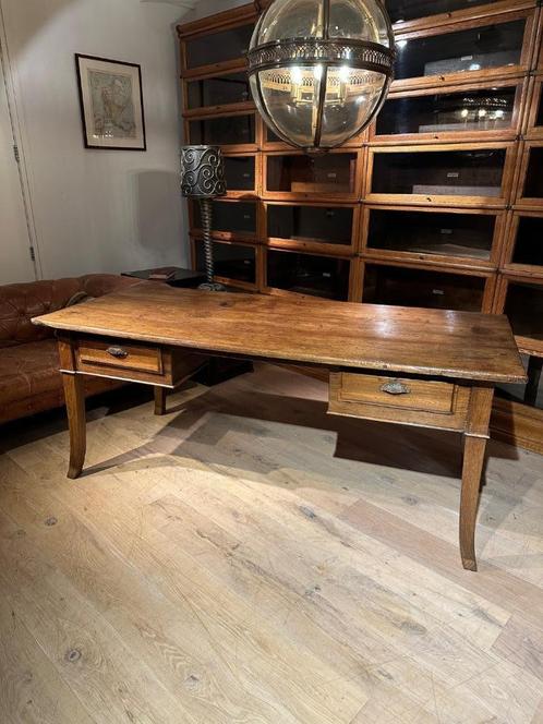 Grote antieke Franse schrijftafel, Antiek en Kunst, Antiek | Meubels | Tafels, Ophalen of Verzenden