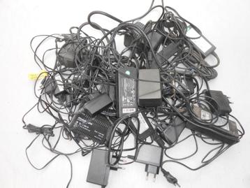 Stroom adapters allerlei Lot 2 beschikbaar voor biedingen