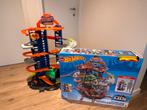 Ultimate garage + 2 hot wheels + doos. In zeer goede staat, Kinderen en Baby's, Speelgoed | Racebanen, Ophalen, Zo goed als nieuw