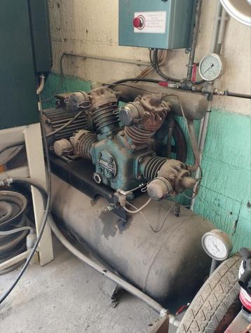7,5 kW driefasige 4-cilindercompressor beschikbaar voor biedingen