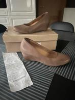 Nieuw maat 38.Nieuwprijs 69.99 euro.Geschikt voor steunzolen, Kleding | Dames, Schoenen, Helioform, Ophalen of Verzenden, Nieuw