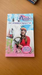 Amika de paarden hoeve, Boeken, Kinderboeken | Jeugd | 10 tot 12 jaar, Ophalen of Verzenden, Zo goed als nieuw, Studio 100, Fictie