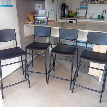 4 barstoelen zoals nieuw! beschikbaar voor biedingen