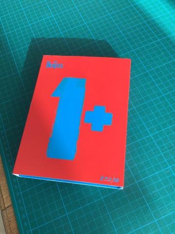 The Beatles 1+ / 1cd plus 2 Blu Ray. Luxe editie beschikbaar voor biedingen