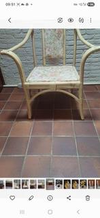 Rotan tafel met geslepen glasplaat en stoel, Huis en Inrichting, Ophalen, Gebruikt, Minder dan 75 cm, 75 tot 100 cm