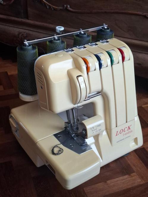 Overlock naaimachine Pfaff 740 DSA, Hobby en Vrije tijd, Naaimachines en Toebehoren, Gebruikt, Lockmachine, Pfaff, Ophalen