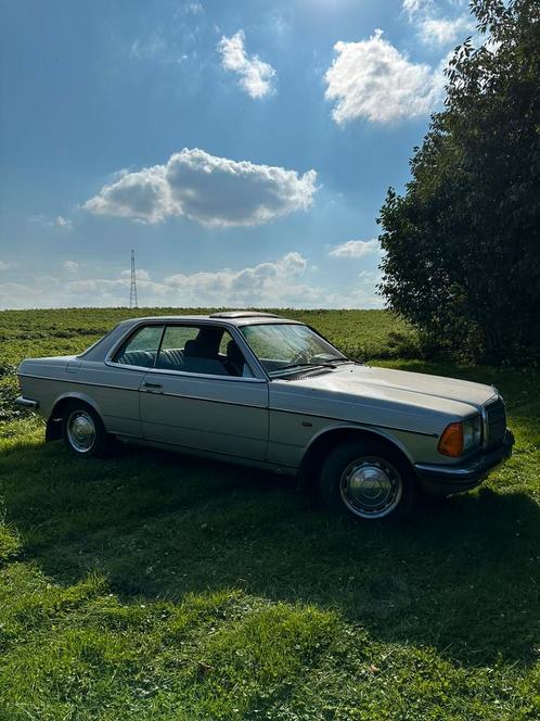 Mercedes 280c w123, Autos, Oldtimers & Ancêtres, Particulier, Mercedes-Benz, Automatique, Enlèvement