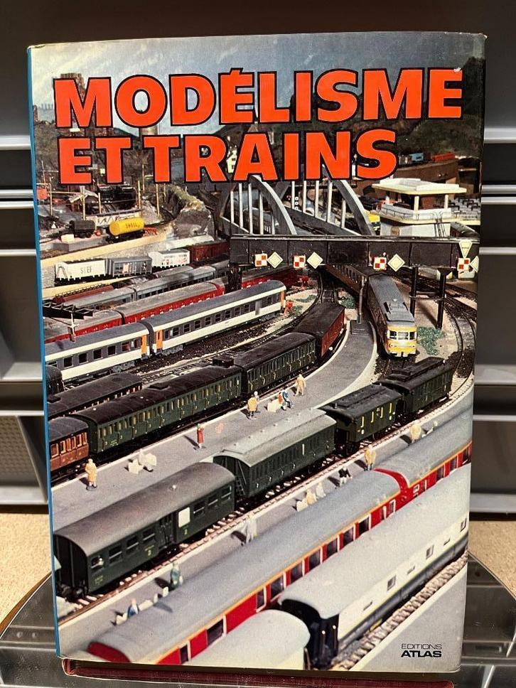 Boek „Modelbouw en treinen”, Hobby en Vrije tijd, Modeltreinen | H0, Zo goed als nieuw, Boek, Tijdschrift of Catalogus, Gelijkstroom of Wisselstroom