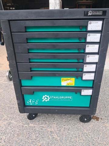 Allerhande materialen alles in Nieuwstaat! Opruiming! beschikbaar voor biedingen