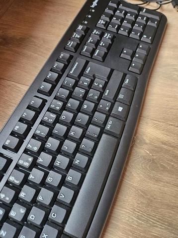 Logitech QWERTY Toetsenbord + Muis