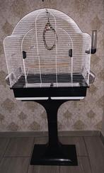 Grande cage oiseaux sur pied avec ses accessoires complets, Animaux & Accessoires, Enlèvement, Neuf