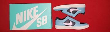 Nike sneakers voor dames beschikbaar voor biedingen