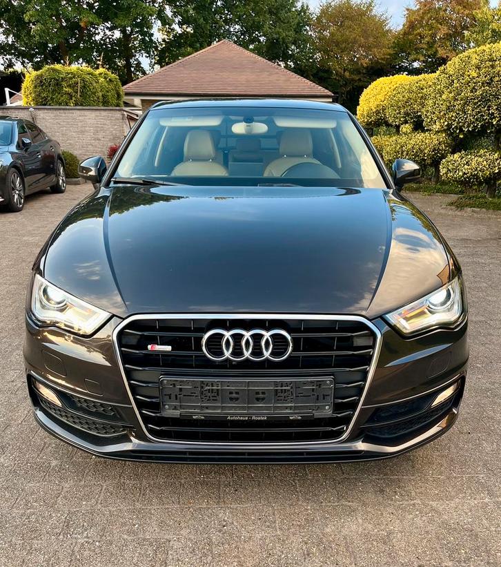 Audi A3 Benzine Automaat S-line Xenon Navi 127000km, Auto's, Audi, Particulier, A3, LED verlichting, Benzine, Euro 5, Berline