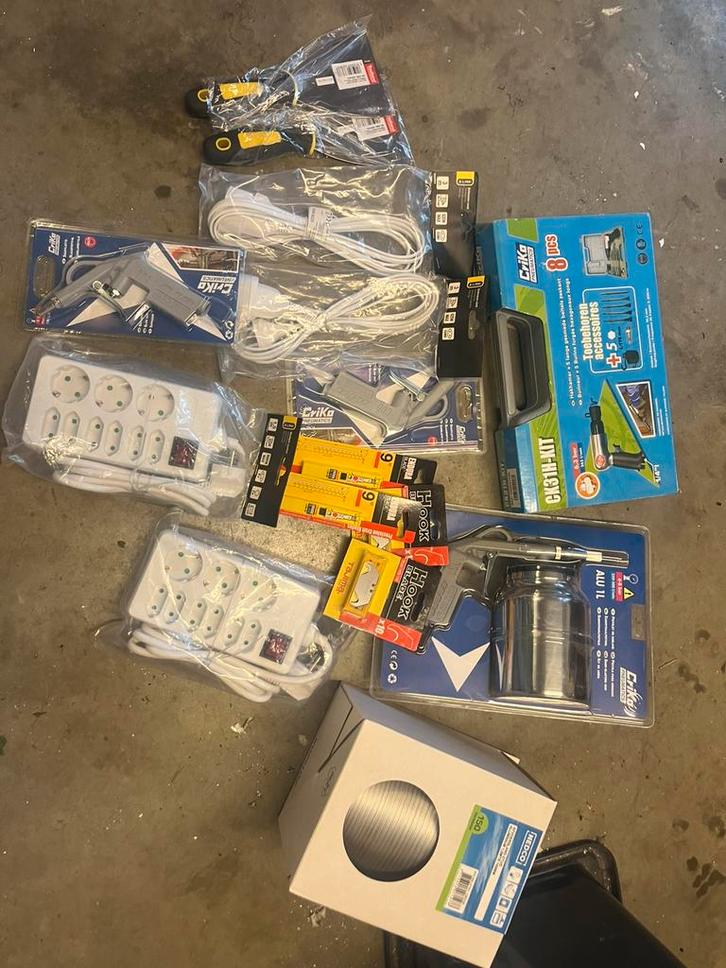 Lot werkmateriaal., Doe-het-zelf en Bouw, Gereedschap | Machine-onderdelen en Toebehoren, Ophalen