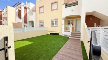 Gerenoveerde gelijkvloerse bungalow La Zenia Boulevard beschikbaar voor biedingen