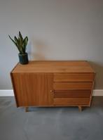 Vintage kast Jiroutek, Ophalen, Zo goed als nieuw