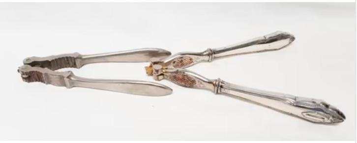 Casse-noisettes, un en argent - 2 pièces., Antiquités & Art, Antiquités | Couverts, Enlèvement ou Envoi