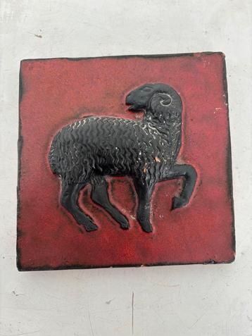 Wandtegel Amphora Rogier Vandeweghe beschikbaar voor biedingen