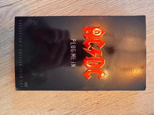 Coffret Collector Neuf “AC/DC – Plug Me In” Édition Limitée, Cd's en Dvd's, Dvd's | Komedie, Zo goed als nieuw, Overige genres