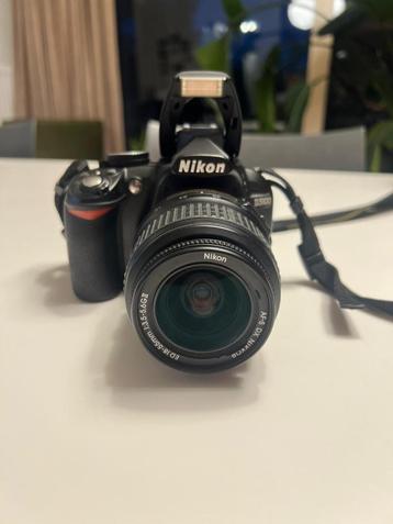 Nikon D3100 DSLR met 18-55mm lens beschikbaar voor biedingen