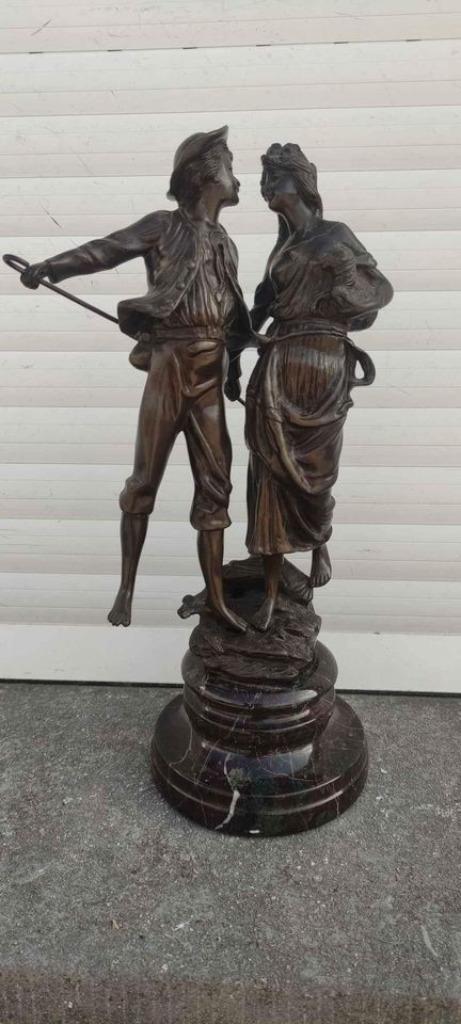 Couple de personnage en bronze signe Auguste moreau, Antiek en Kunst, Antiek | Brons en Koper, Brons, Verzenden