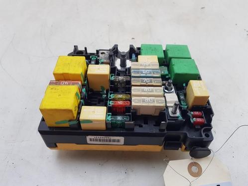 ZEKERINGKAST Peugeot 208 I (CA / CC / CK / CL), Auto-onderdelen, Elektronica en Kabels, Peugeot, Gebruikt