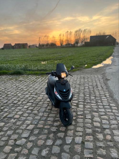 Piaggio Zip 4-takt 2008 (b klasse)– Volledig vernieuwd, Fietsen en Brommers, Scooters | Piaggio, Gebruikt, Zip, Klasse B (45 km/u)