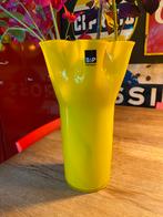 Grand vase en verre jaune S & P, Maison & Meubles, Accessoires pour la Maison | Vases, Comme neuf, Jaune, Moins de 50 cm, Enlèvement ou Envoi