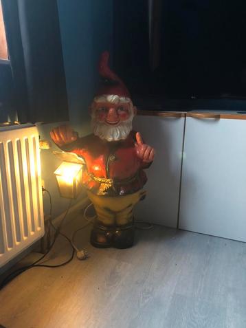 Tuinkabouter met licht beschikbaar voor biedingen