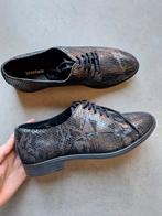 Geklede schoenen, Ophalen, Zo goed als nieuw