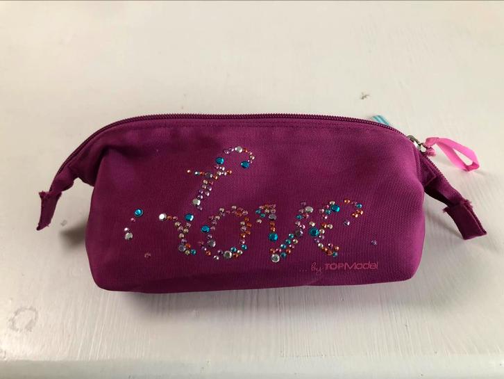 pennenzak Topmodel love glittertjes, Diversen, Schoolbenodigdheden, Gebruikt, Ophalen of Verzenden